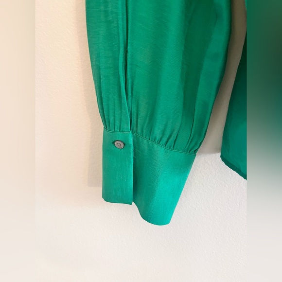 LOFT Green Button Back Long Sleeve Blouse - Picture 5 of 6